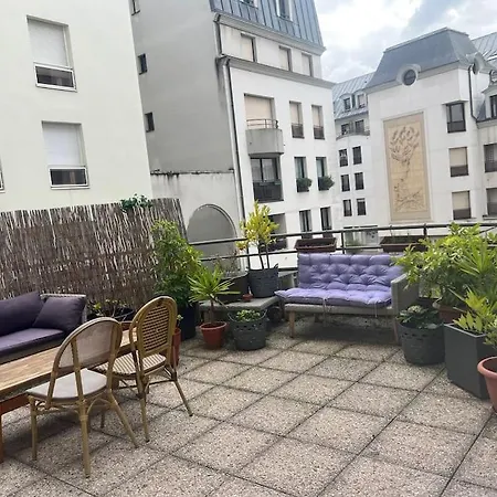 Cosy With Terrace Parigi